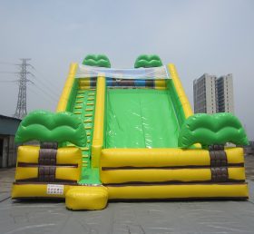 T8-637 Escorpião gigante com tema de floresta de slide inflável