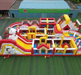 CR2-435 Pista Desafiadora Temática Snoopy Gigante de Obstáculos Infláveis