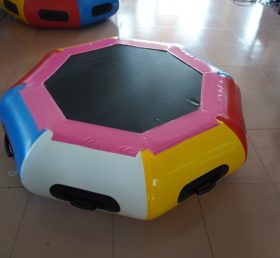 T10-225B Trampolim Aquático Inflável
