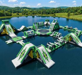 S665 Parque Aquático Inflável Tema Ben 10